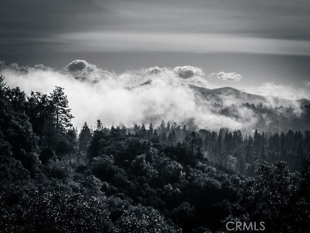 https://media.crmls.org/medias/140aa38f-49fa-4df2-b81e-f9580ede7c3d.jpg?preset=X-Large