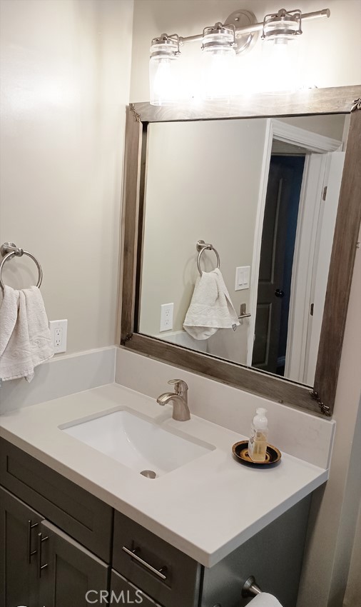 4956 Revlon Drive, La Canada Flintridge CA: https://media.crmls.org/medias/140b0c16-2b63-4f4f-8fea-3942b5aca308.jpg