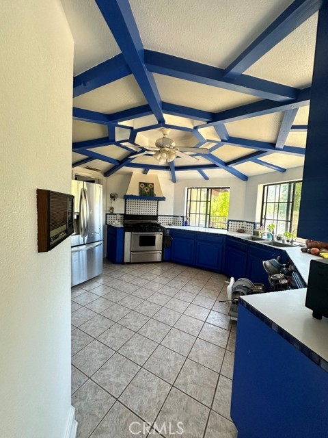 40570 Griffin Drive, Oakhurst CA: https://media.crmls.org/medias/140b1899-4ce1-4ed0-bdcd-227c3e180760.jpg