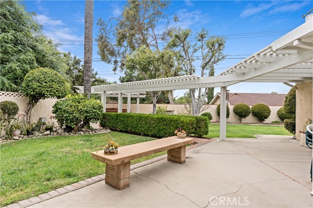 415 N Rennell Avenue, San Dimas CA: https://media.crmls.org/medias/140cca05-cbe6-41fb-acff-8dcdcd9374b8.jpg