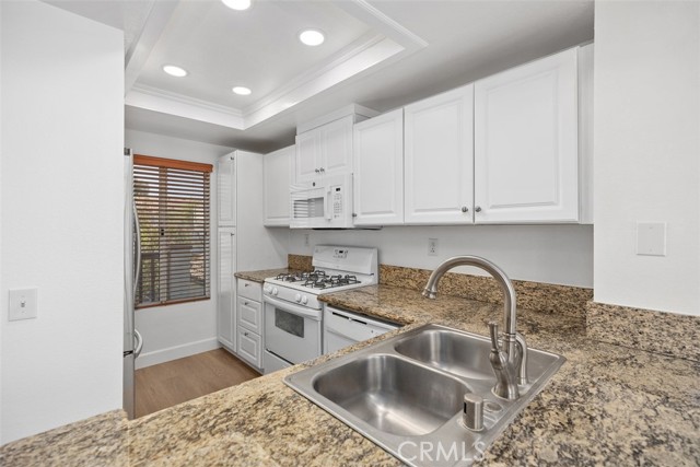 Detail Gallery Image 12 of 28 For 61 Rabano, Rancho Santa Margarita,  CA 92688 - 2 Beds | 2 Baths