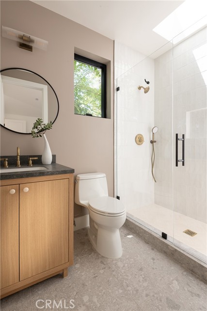 Detail Gallery Image 28 of 39 For 4936 Strohm Ave, Toluca Lake,  CA 91601 - 6 Beds | 6/1 Baths