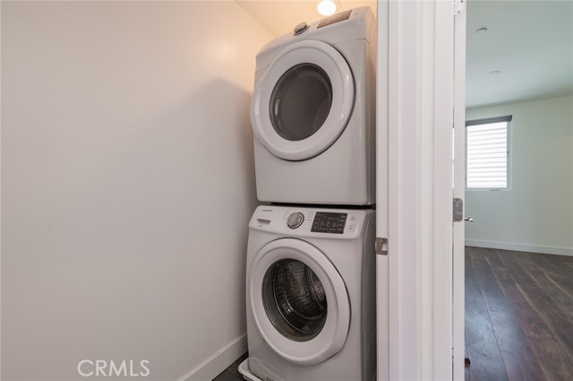 Detail Gallery Image 24 of 29 For 6016 W Beachwood Ln, Los Angeles,  CA 90038 - 3 Beds | 4 Baths