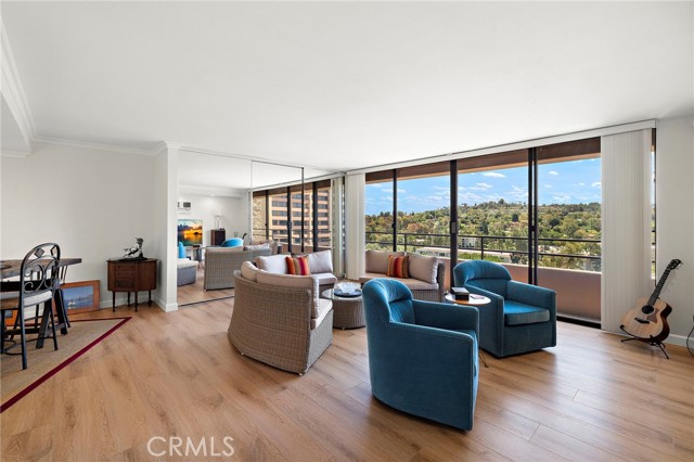 24055 Paseo Del Lago, Laguna Woods CA: https://media.crmls.org/medias/140f3660-5495-437d-897e-f35aad88c7e0.jpg