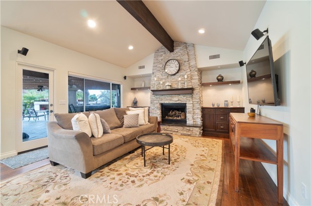 Detail Gallery Image 16 of 43 For 28366 Crooked Oak Ln, Escondido,  CA 92026 - 4 Beds | 4 Baths