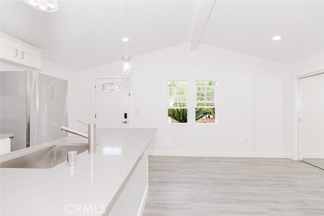 Detail Gallery Image 11 of 19 For 20534 1/2 Miranda Pl, Woodland Hills,  CA 91367 - 0 Beds | 1 Baths