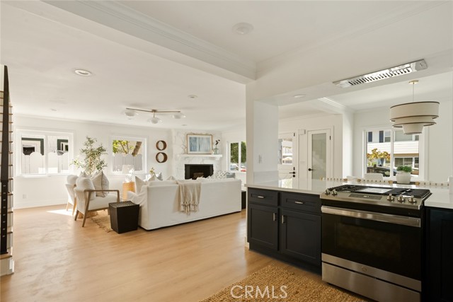1585 Miramar Drive, Newport Beach CA: https://media.crmls.org/medias/141133a6-2273-458d-a698-259ae3e2bf69.jpg