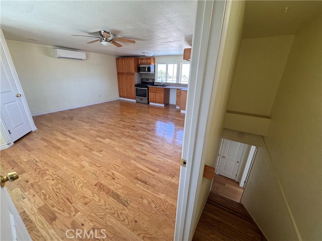 417 Fenoak Drive, Barstow CA: https://media.crmls.org/medias/1411a989-e895-44dc-b707-3e36a0ffdd51.jpg