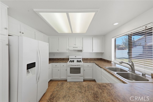 Detail Gallery Image 11 of 32 For 14545 Sylvester, Moreno Valley,  CA 92553 - 2 Beds | 2 Baths