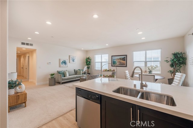 Detail Gallery Image 15 of 43 For 405 S Anaheim #5,  Anaheim,  CA 92805 - 2 Beds | 2 Baths