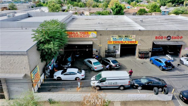 9925 San Fernando Road, Pacoima CA: https://media.crmls.org/medias/14124384-1f2c-4393-86c5-09b20dc36a5d.jpg