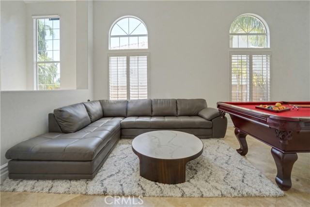 Detail Gallery Image 5 of 34 For 25792 Maple View Dr, Laguna Hills,  CA 92653 - 5 Beds | 3/1 Baths