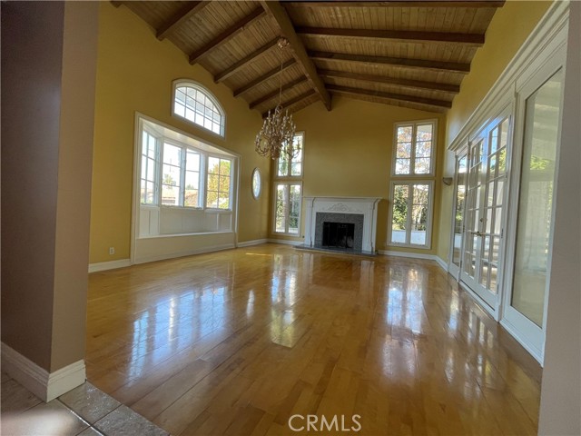 Detail Gallery Image 7 of 23 For 13652 Currie Cir, Santa Ana,  CA 92705 - 4 Beds | 2/1 Baths