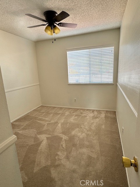 Detail Gallery Image 16 of 26 For 28006 Nantucket St, Castaic,  CA 91384 - 3 Beds | 2/1 Baths