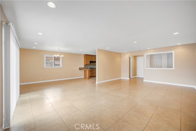 16924 Belforest Drive, Carson CA: https://media.crmls.org/medias/1413cd89-4737-4ab9-9062-ad46845a6f5d.jpg