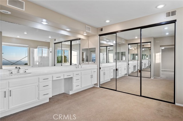 6 Saros, Irvine CA: https://media.crmls.org/medias/14141da7-5656-4cd9-8e4a-ab1344b9c11e.jpg