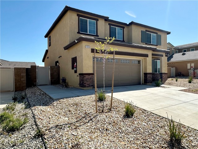Detail Gallery Image 1 of 11 For 14243 Fir St, Hesperia,  CA 92344 - 4 Beds | 3 Baths