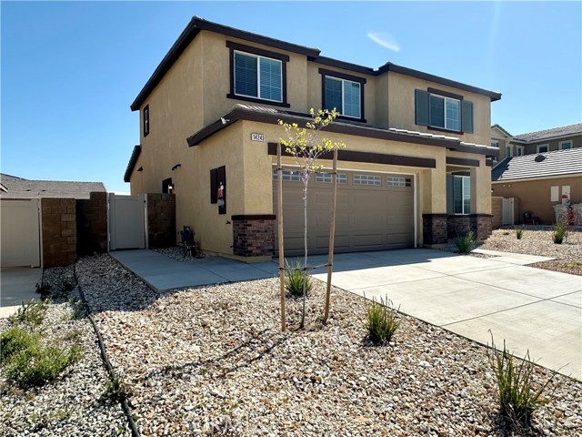 Detail Gallery Image 1 of 11 For 14243 Fir St, Hesperia,  CA 92344 - 4 Beds | 3 Baths