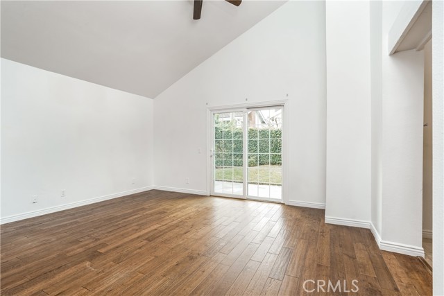 Detail Gallery Image 14 of 27 For 4 Aberdeen St, Irvine,  CA 92620 - 3 Beds | 2 Baths