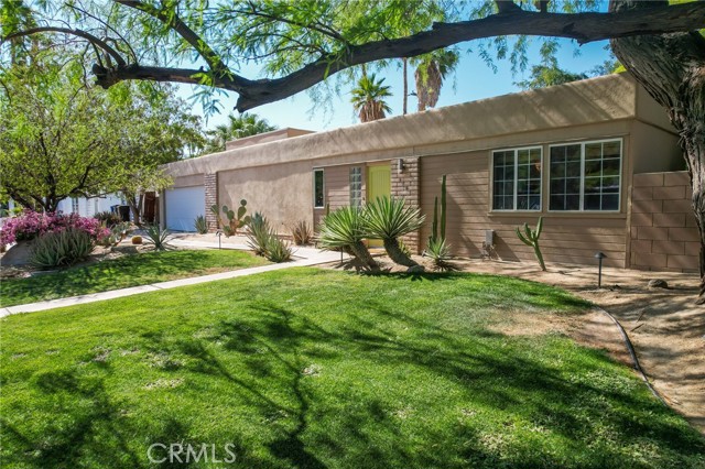 Detail Gallery Image 63 of 69 For 576 E Desert Holly Cir, Palm Springs,  CA 92262 - 3 Beds | 2 Baths
