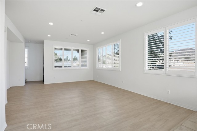 Detail Gallery Image 13 of 34 For 811 N Dalton Ave #105,  Azusa,  CA 91702 - 4 Beds | 3/1 Baths