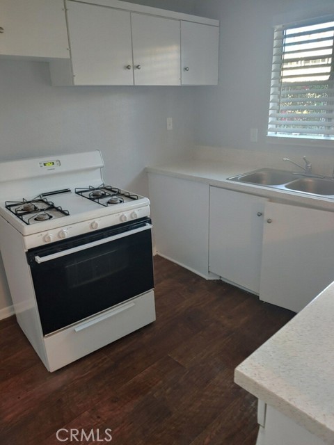1935 W Linden Street, Riverside CA: https://media.crmls.org/medias/1416dc96-e0fa-4f69-8ff4-c6363f5a0e69.jpg