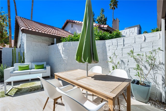 Detail Gallery Image 26 of 41 For 2355 S Gene Autry Trl #C,  Palm Springs,  CA 92264 - 3 Beds | 2 Baths