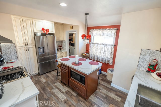 Detail Gallery Image 21 of 61 For 1641 Smith St, Pomona,  CA 91766 - 3 Beds | 1/1 Baths