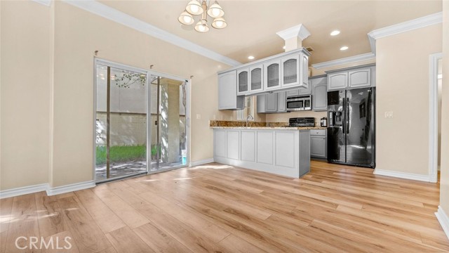 Detail Gallery Image 12 of 41 For 13769 13969 Cordary Ave, Hawthorne,  CA 90250 - 4 Beds | 2/1 Baths