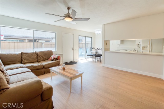 Detail Gallery Image 5 of 29 For 17686 Palo Verde Ave, Cerritos,  CA 90703 - 3 Beds | 2/1 Baths