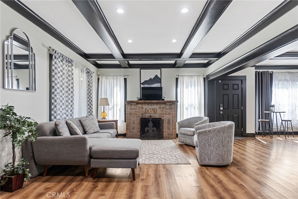 MLS #OC25176241 image #6