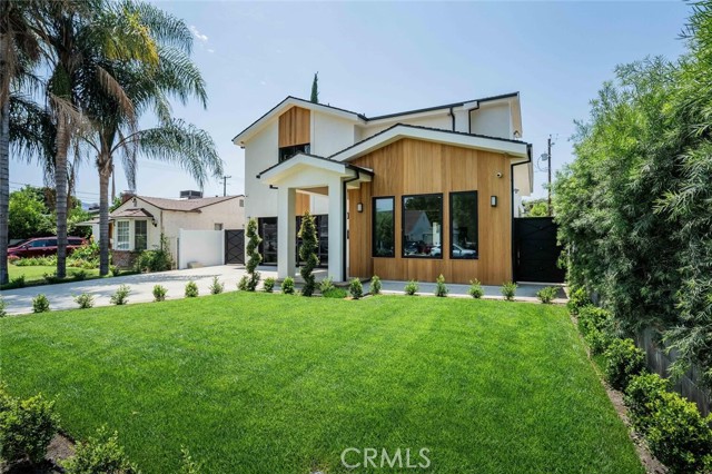 521 N Sparks Street, Burbank CA: https://media.crmls.org/medias/141a50a4-3af1-42e8-8396-90b41165c0ab.jpg