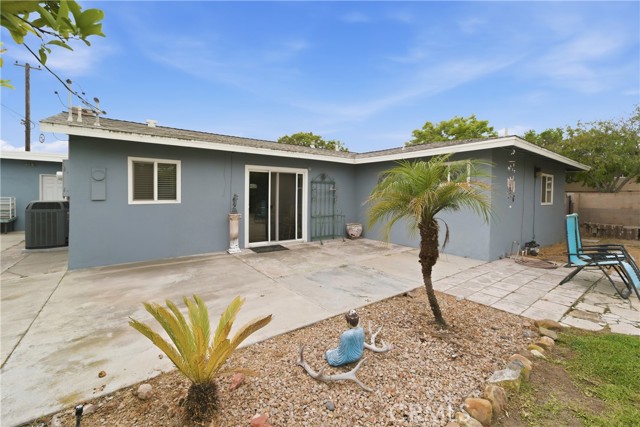 Detail Gallery Image 17 of 21 For 3357 W Olinda Ln, Anaheim,  CA 92804 - 3 Beds | 2 Baths