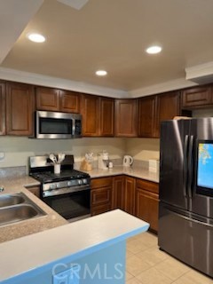 Detail Gallery Image 9 of 11 For 25707 Player, Valencia,  CA 91355 - 3 Beds | 2/1 Baths