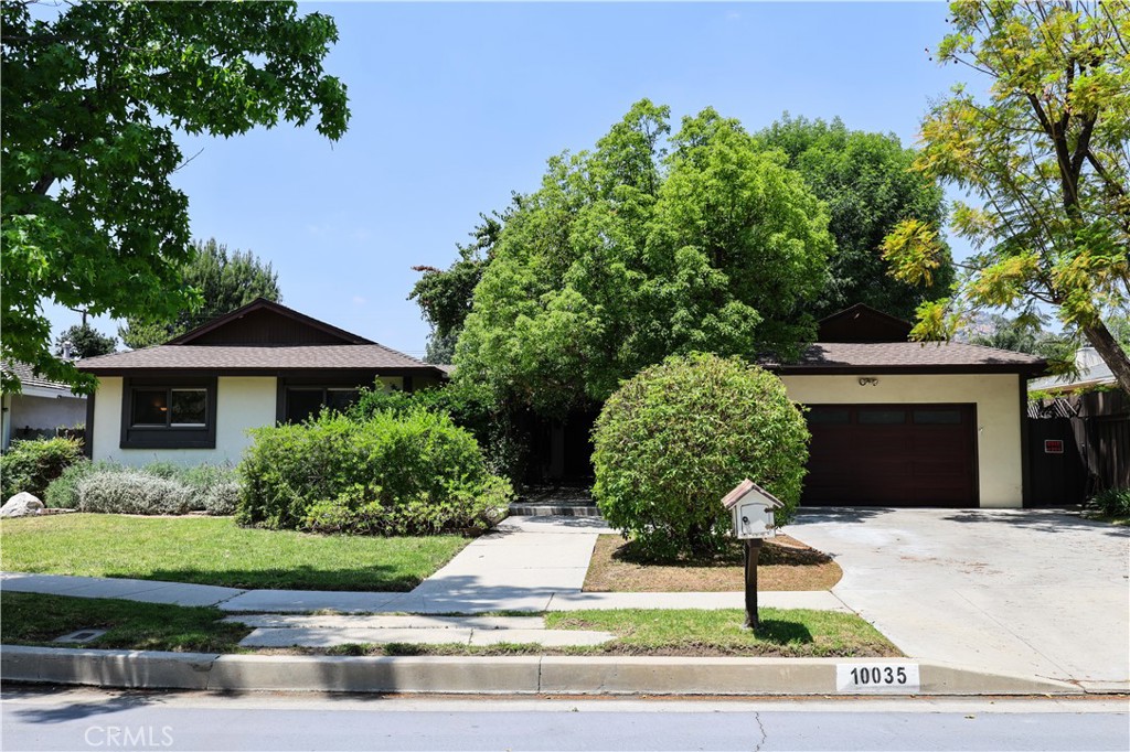 10035 Gierson Avenue