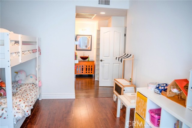 Detail Gallery Image 10 of 16 For 4128 Whitsett #101,  Studio City,  CA 91604 - 2 Beds | 2 Baths