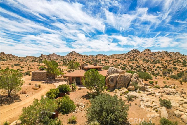 Detail Gallery Image 20 of 75 For 55290 Flying Tigers Road Rd, Pioneertown,  CA 92268 - 4 Beds | 3 Baths
