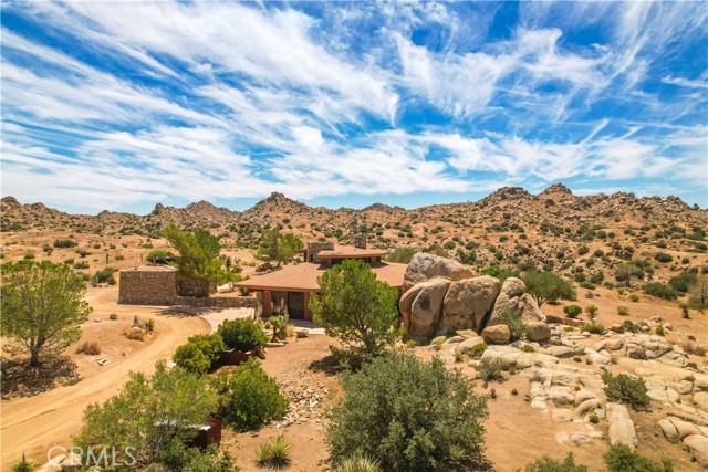 Detail Gallery Image 20 of 75 For 55290 Flying Tigers Road Rd, Pioneertown,  CA 92268 - 4 Beds | 3 Baths