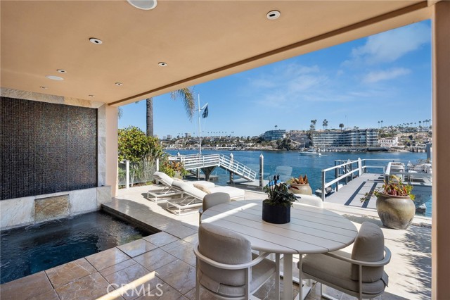 2278 Channel Rd Road, Newport Beach CA: https://media.crmls.org/medias/141e130d-893f-4dcf-ac15-ea8d522e1c2f.jpg