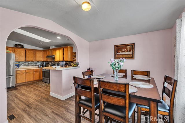 Detail Gallery Image 8 of 41 For 3825 Crestmore Rd #459,  Jurupa Valley,  CA 92509 - 3 Beds | 2 Baths