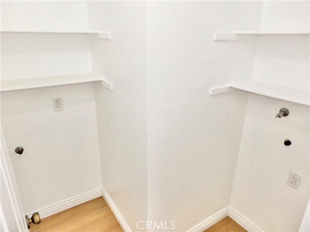 Detail Gallery Image 17 of 21 For 4739 E 4th, Long Beach,  CA 90814 - 2 Beds | 2 Baths