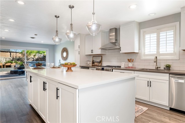 Detail Gallery Image 4 of 40 For 3550 Claremore, Long Beach,  CA 90808 - 4 Beds | 3 Baths