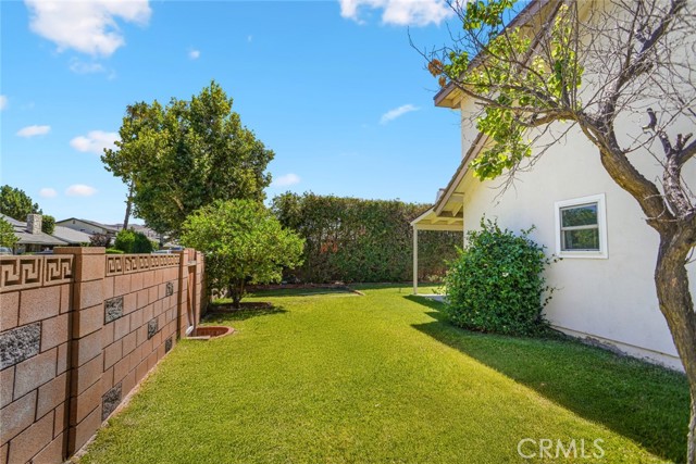 27556 Glasser Avenue, Canyon Country CA: https://media.crmls.org/medias/142140e8-e65b-444b-98c1-8267f78c3ed5.jpg