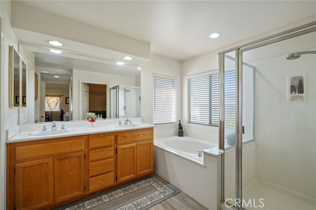 Detail Gallery Image 18 of 28 For 12215 via Santa Marta, Sylmar,  CA 91342 - 4 Beds | 2/1 Baths