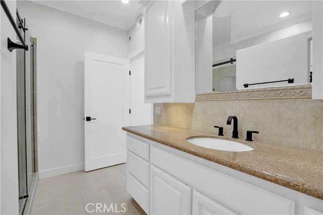 Detail Gallery Image 25 of 39 For 16940 Chatsworth St #304,  Granada Hills,  CA 91344 - 2 Beds | 2 Baths