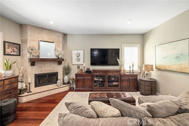 1420 Elm Avenue, Manhattan Beach, California 90266, 5 Bedrooms Bedrooms, ,4 BathroomsBathrooms,Residential,Sold,Elm,SB22077331