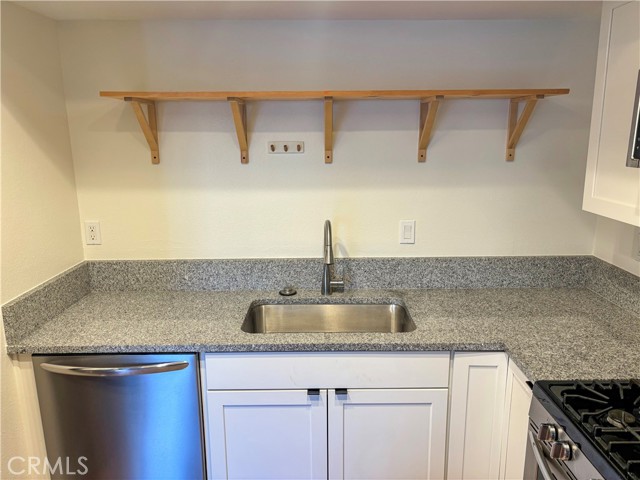 Detail Gallery Image 5 of 13 For 1445 Prefumo Canyon #20,  San Luis Obispo,  CA 93405 - 2 Beds | 1/1 Baths