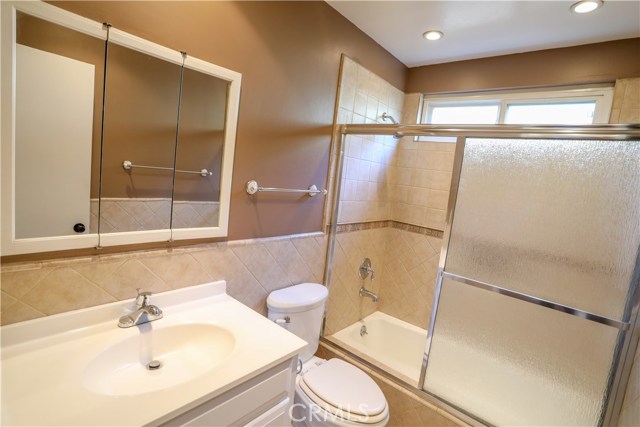 Detail Gallery Image 18 of 31 For 14942 La Mesa St, Sylmar,  CA 91342 - 4 Beds | 2 Baths