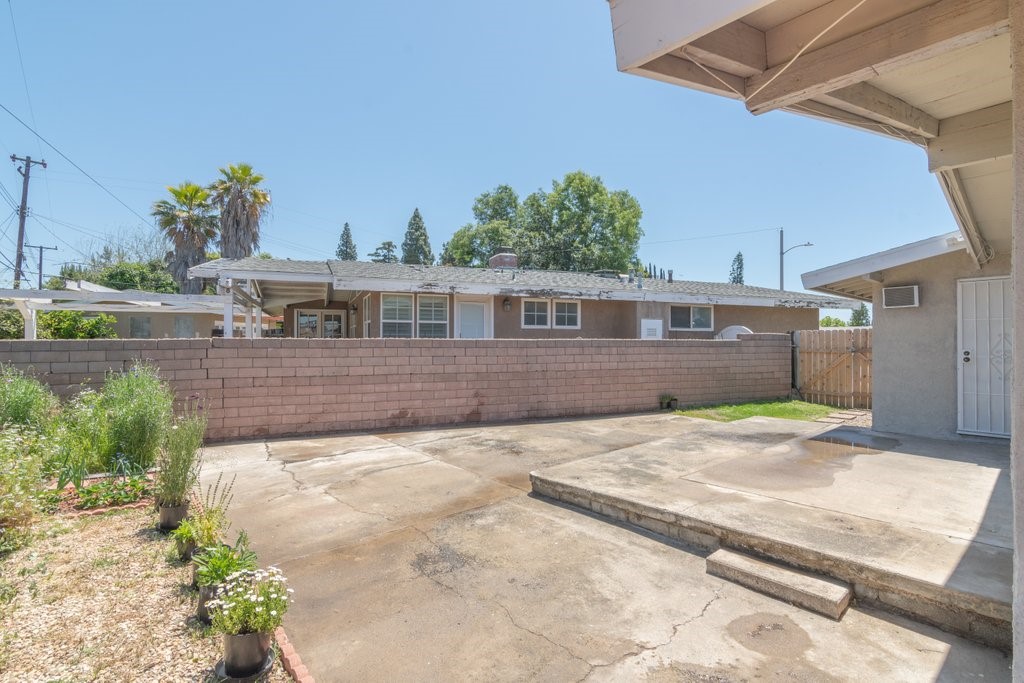 Detail Gallery Image 13 of 21 For 1831 E Orange Grove Ave, Orange,  CA 92867 - 4 Beds | 2 Baths