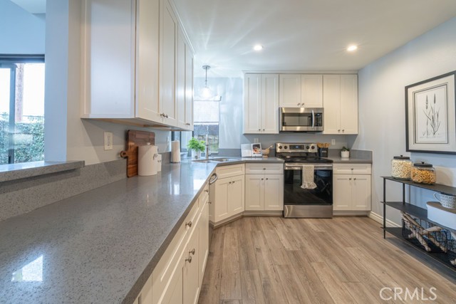 Detail Gallery Image 11 of 52 For 5002 E Atherton, Long Beach,  CA 90815 - 2 Beds | 2/1 Baths